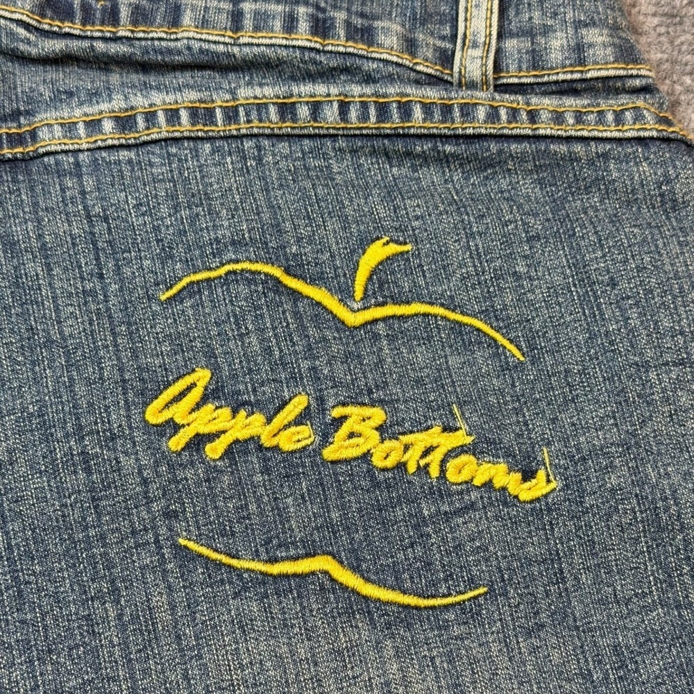 VTG Apple Bottoms Womens Jeans Size 14W Capri Distressed Yellow Embroidered NWOT - Picture 2 of 9